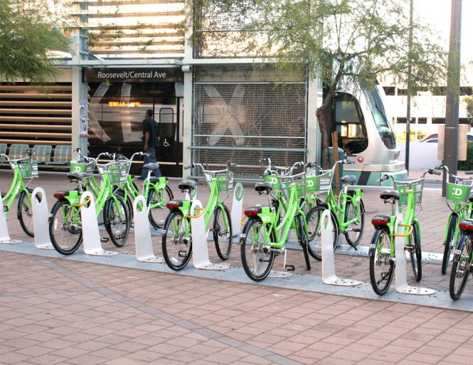 Featured image for Transportation from Phoenix to PHX: Your Travel Options