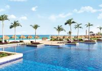 Featured image for How to Book an All-Inclusive Resort in Cancun Through a Travel Agency