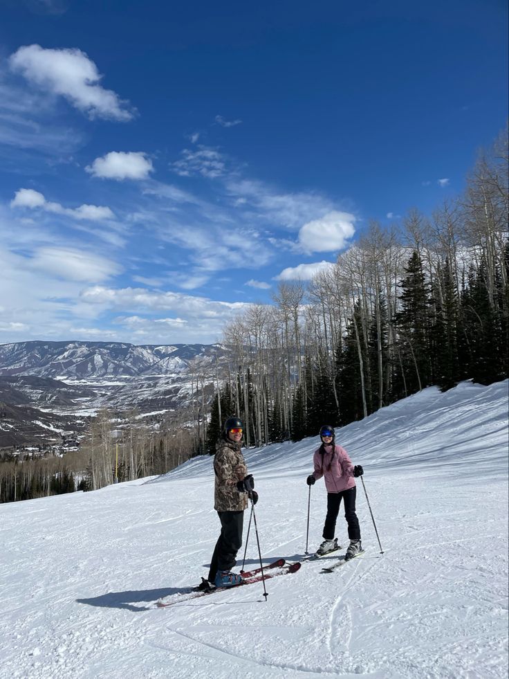 Content image for Booking a Ski Trip in Aspen, Colorado with Expert Assistance from a Travel Agency