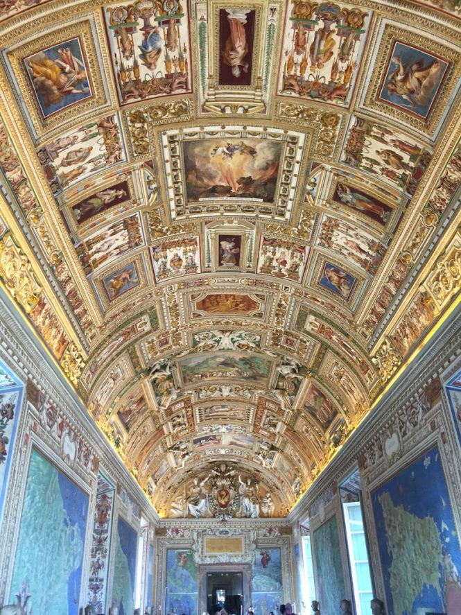 Featured image for Exploring Historical Tours in Rome with Expert Guidance from Agencies
